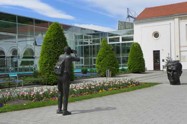 Blick zur Therme