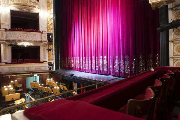 Blick in den Zuschauerraum des Stadttheaters (Foto © GG Tourimus Baden)