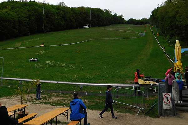 Das Trailcenter Hohe Wand Wiese bietet auch Spaß mit der Sommerrodelbahn