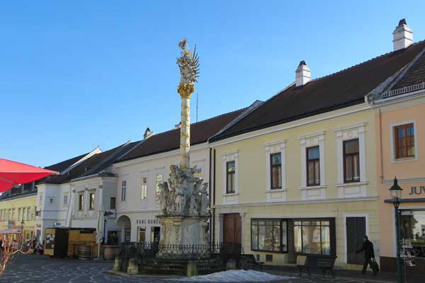 Die Pestsäule in der Altstadt von Eisenstadt