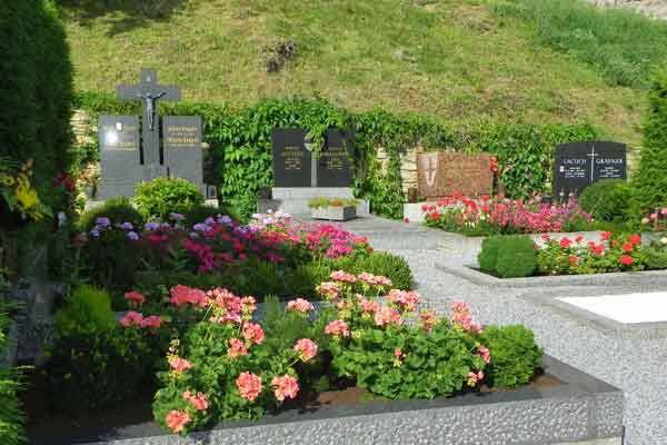 Der Friedhof bei der Burg in Gars am Kamp