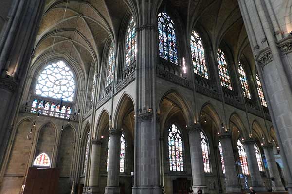 Blick in den Neuen Dom 