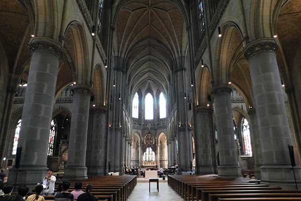 Blick ins Innere des Doms 