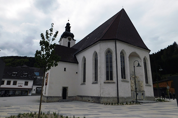 Die Pfarrkirche zu den Heiligen Drei Königen 