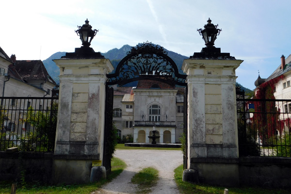 Blick zum Schloss Seehof 