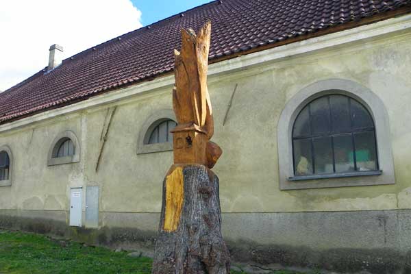 Skulpturen vor dem Barockgarten