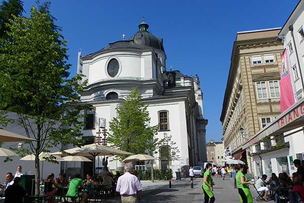 Die Kollegienkirche