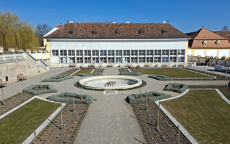 Blick zur Orangerie