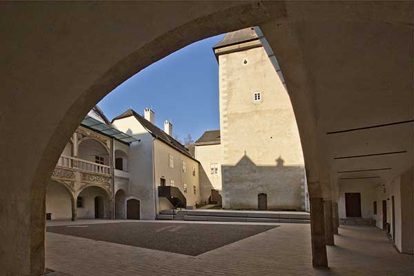 Schloss Pöggstall (Foto © NÖ-Landesarchiv, NÖ Institut für Landeskunde, Wolfgang Kunerth)