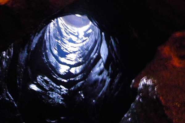 Die Höhle