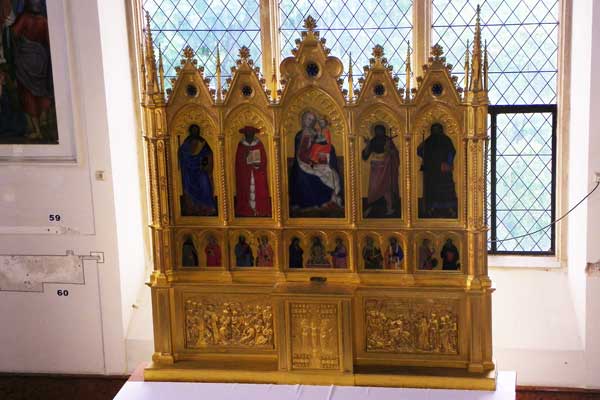 Der Altar in der Kapelle in Schloss Bojnice