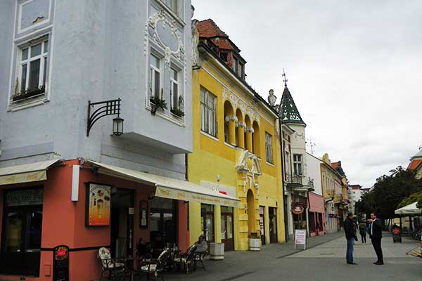 In der Fußgängerzone der Stadt