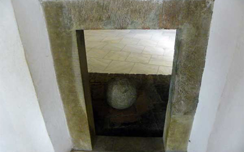 Kanonenkugel in der Ausstellung