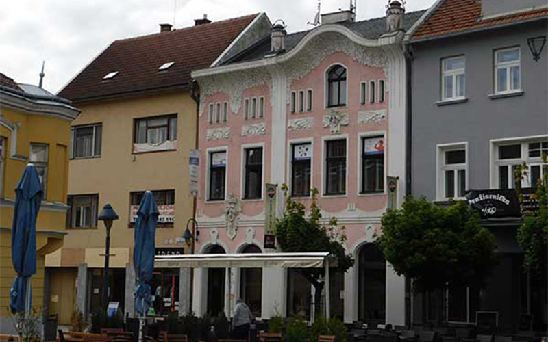 Das Sezessionshaus mit rosa Fassade