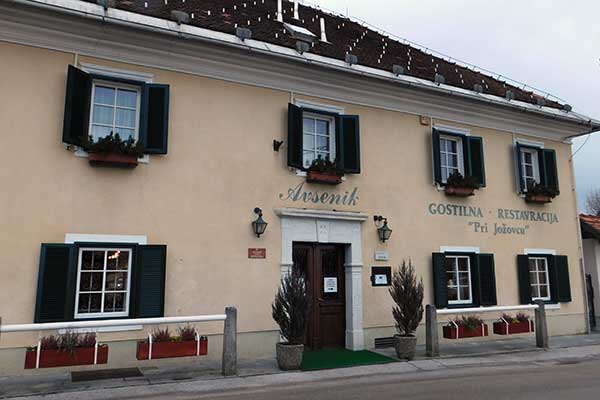 Das Gasthaus der Avseniks