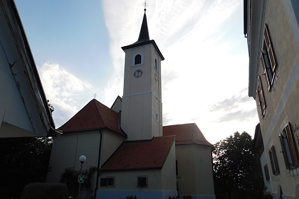 Blick auf die Kirche