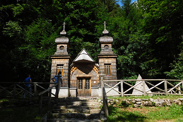 Die Treppe zur russischen Kapelle