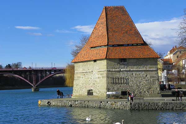 Wehrturm an der Drau 