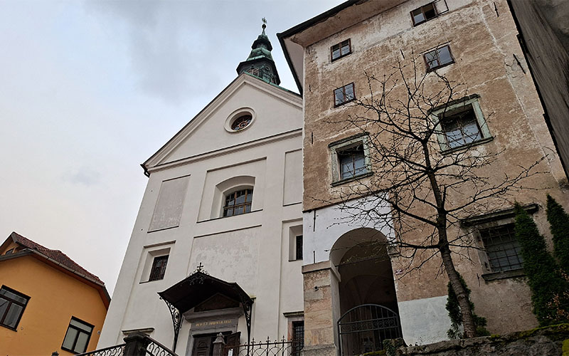 Die Nonnenkirche in Škofja Loka