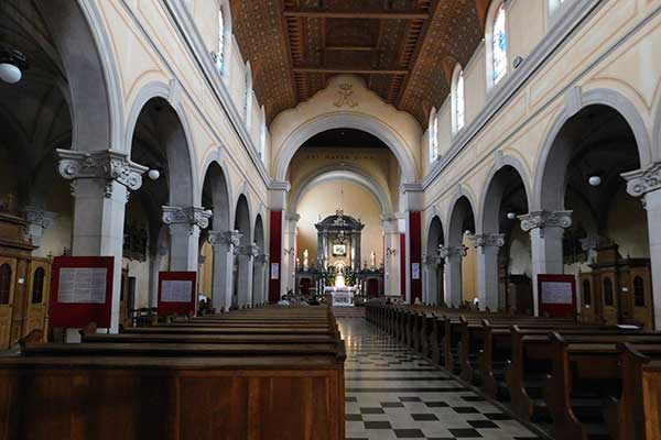 Im Inneren der Wallfahrtskirche am Heiligen Berg