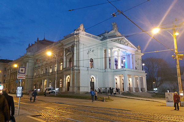 Das Mahen Theater am Abend