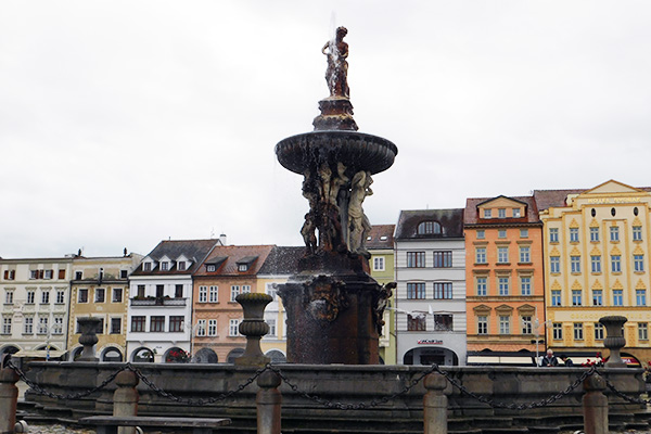 Der Samson-Brunnen am Hauptplatz