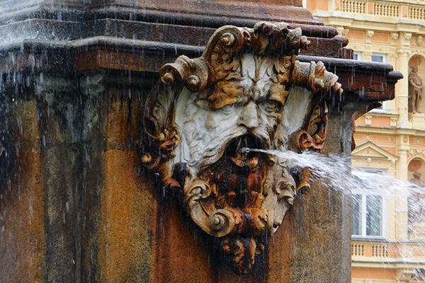 Detail des Samson-Brunnen