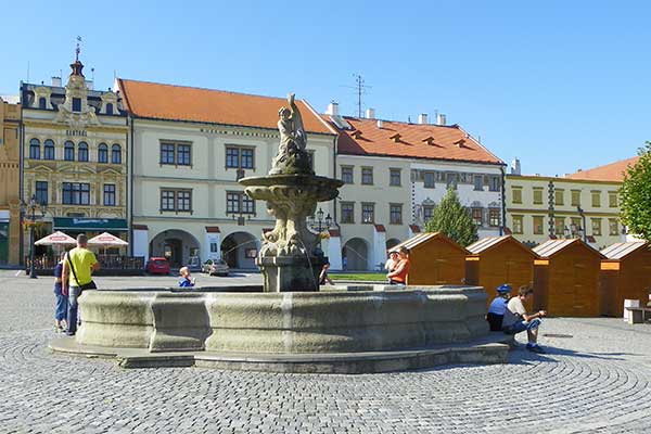 Der Brunnen am Hauptplatz von Kroměříž (Kremsier) Der Brunnen am Hauptplatz von Kroměříž (Kremsier)