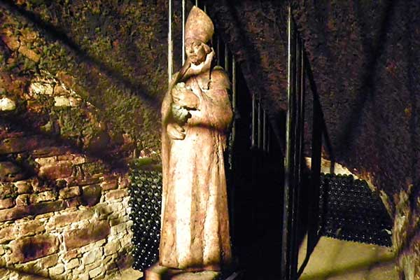 Im erzbischöflichen Weinlager von Kroměříž (Kremsier)