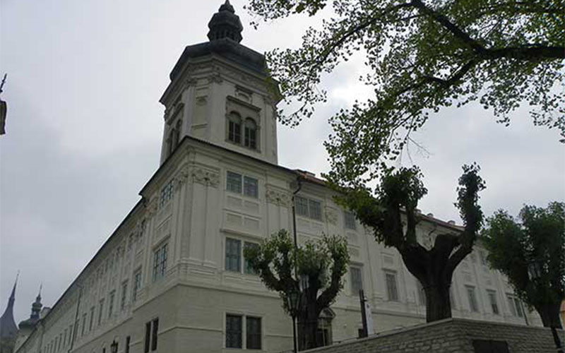 Blick auf das Jesuitenkloster in Kutná Hora