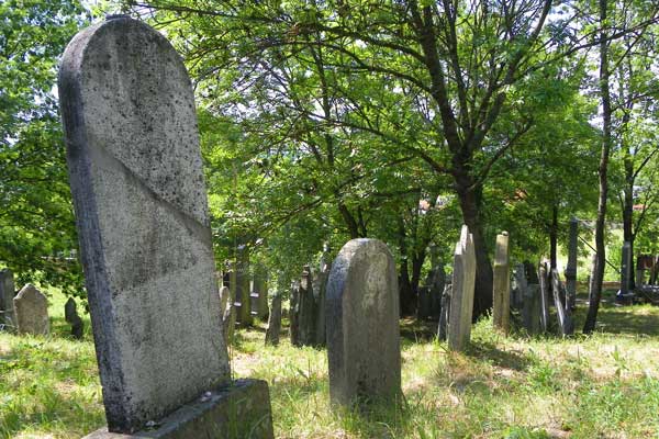 Der jüdische Friedhof in Mikulov