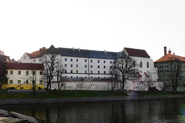Blick auf die Burg von Písek