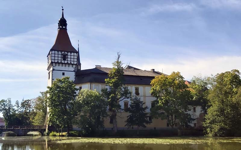 Ein wunderschönes Wasserschloss: Schloss Blatná