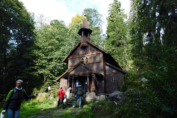 Blick zur Kapelle