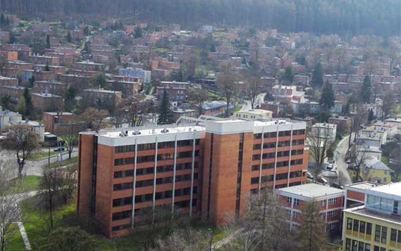 Blick zu der Arbeitersiedlung