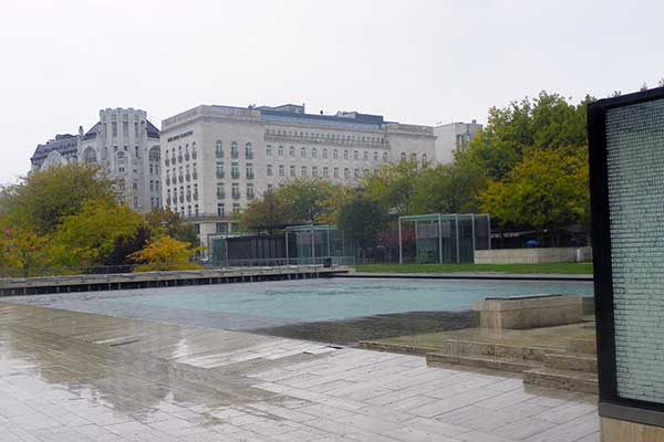 Die Nationalgrube am Erzsébetplatz