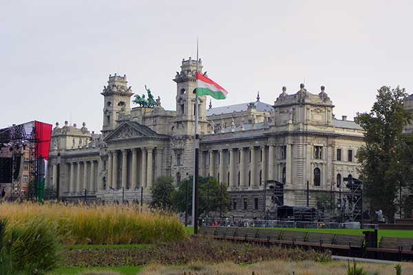 Das Ethnographische Museum am Kossuthplatz