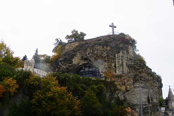 Das Kreuz oben am Gellértberg