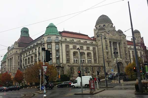 Das Gellért Hotel mit Bad