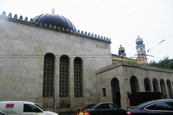 Blick auf die Synagoge