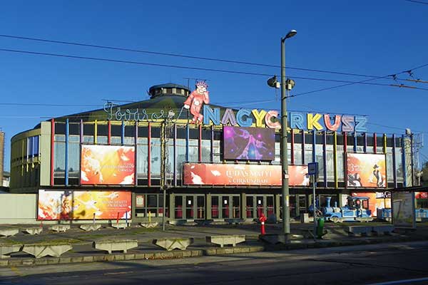 Der Zirkus im Stadtwäldchen