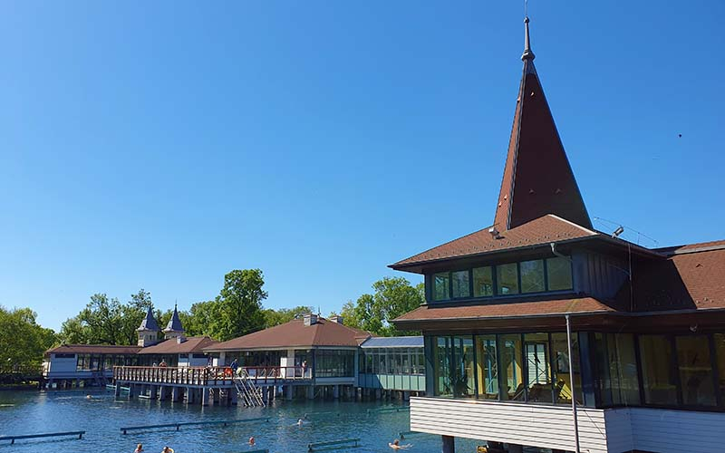 Das Bad am Thermalsee von Hévíz