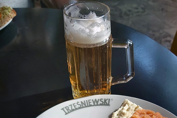 Meistens mit dabei: ein Pfiff Bier