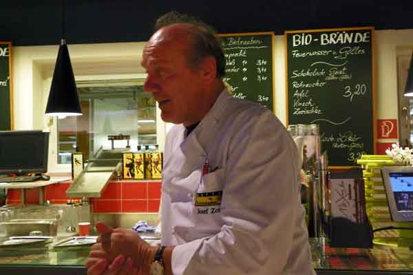 Ein Schwätzchen mit dem Meister Chocolatier: Josef Zotter