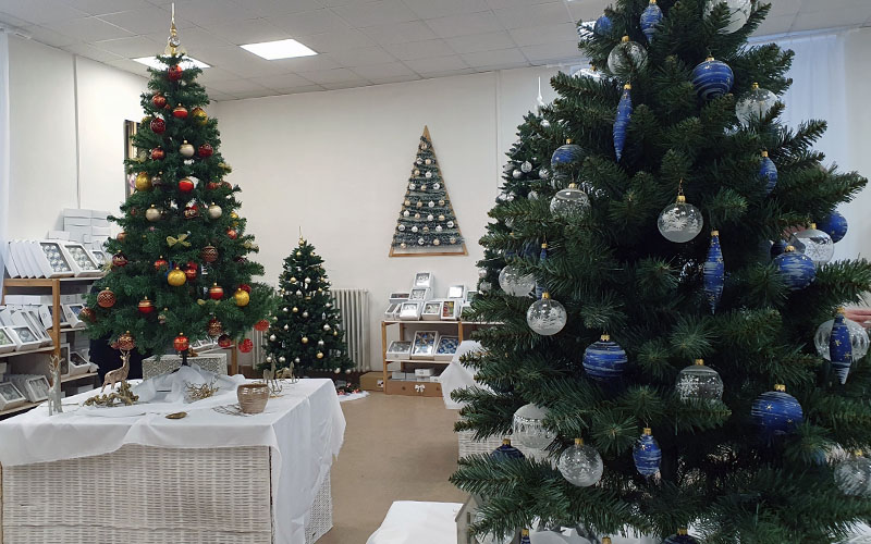 Im Shop gibt es viel Auswahl und immer die neuesten Farbtrends