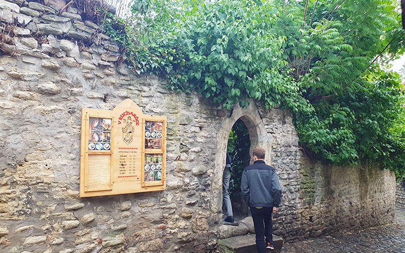 Das Restaurant V Ruthardce in Kutná Hora liegt versteckt