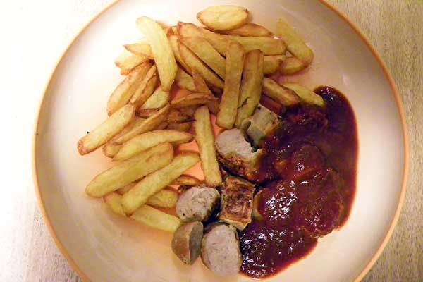 Ein Muss im Ruhrgebiet: Die Currywurst