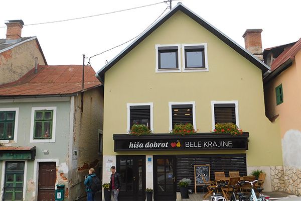 Die Spezialitäten der Bela Krajina findet ihr im Hiša Dobrot in Metlika