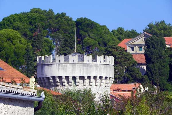 Der alte Turm von Veli Lošinj