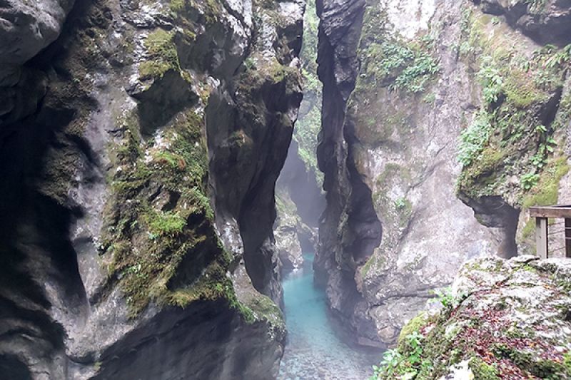 Eine der faszinierendsten Schluchten, die ich kenne - die Tolmin Klamm